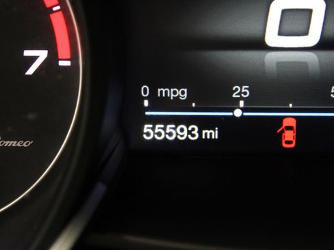 Used 2019 Alfa Romeo Stelvio Ti image 36