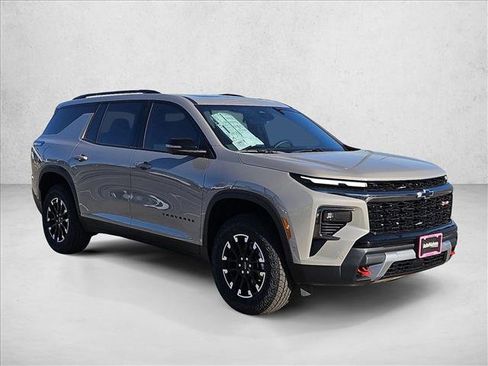 New 2026 Chevrolet Traverse Z71 w/ Enhanced Driving Package image 7