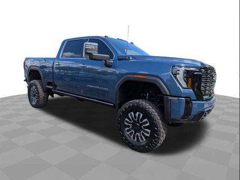 Used 2026 GMC Sierra 2500 Denali Ultimate w/ Max Trailering Package AWD/4WD image 2
