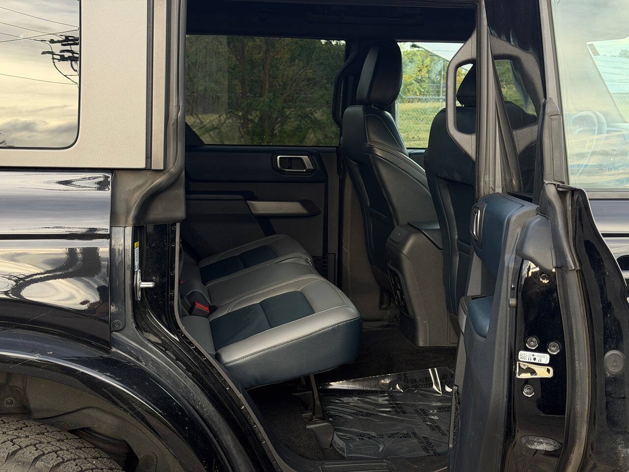 Used 2023 Ford Bronco Outer Banks AWD/4WD image 15