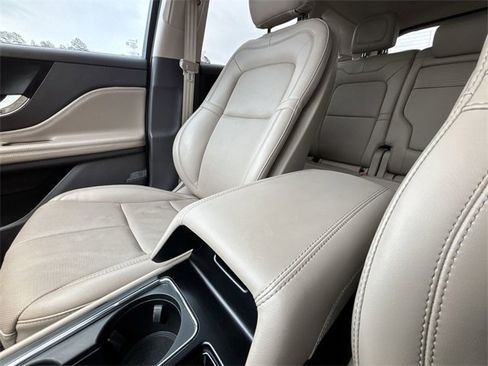 Used 2022 Lincoln Corsair Reserve w/ Elements Package image 23