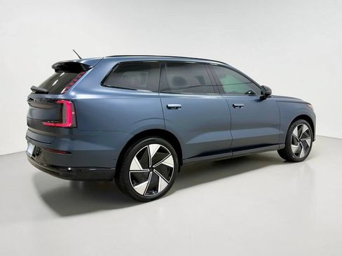 Used 2025 Volvo EX90 Ultra AWD/4WD image 18