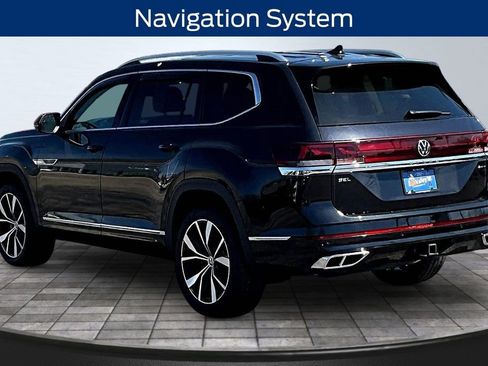 Used 2025 Volkswagen Atlas SEL Premium R-Line AWD/4WD image 4