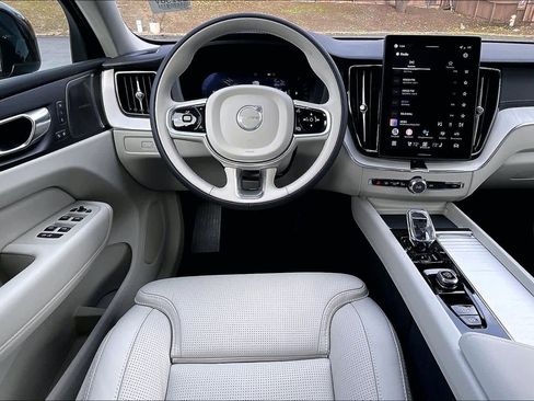 New 2026 Volvo XC60 B5 Ultra w/ Protection Package Premier image 15