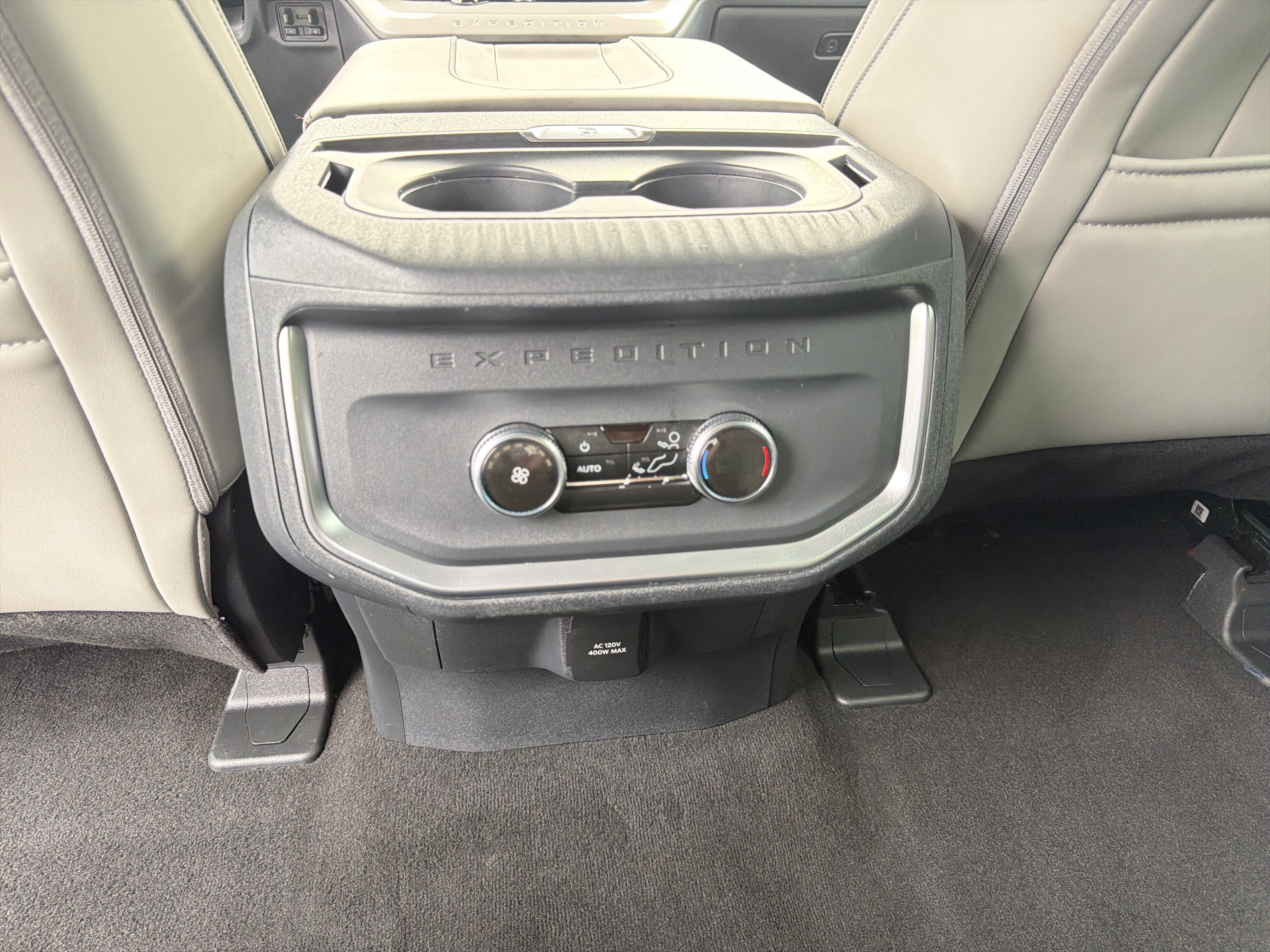 Certified 2025 Ford Expedition Active AWD/4WD image 34