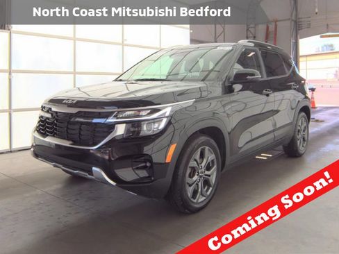 Used 2024 Kia Seltos S AWD/4WD image 1
