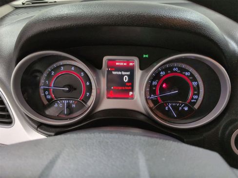 Certified 2018 Dodge Journey SE image 30