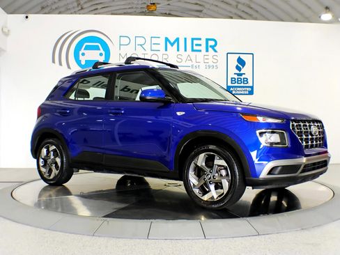 Used 2021 Hyundai Venue SEL image 7