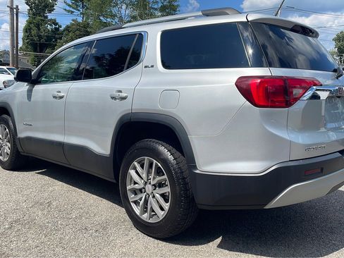 Used 2018 GMC Acadia SLE image 2