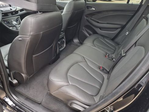 Used 2019 Buick Envision Essence FWD image 26