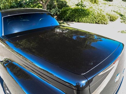 Used 2005 Chevrolet SSR w/ Preferred Equipment Group image 40