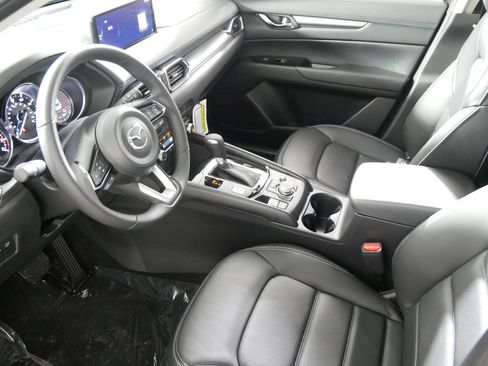 New 2025 MAZDA CX-5 AWD 2.5 S w/ Preferred Package image 4