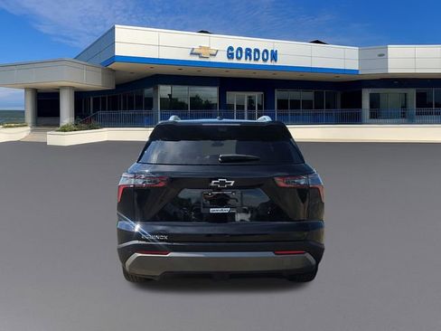 Used 2025 Chevrolet Equinox LT w/ Convenience Package II FWD image 4