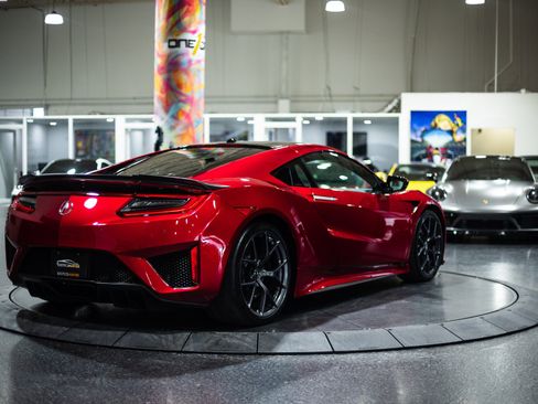 Used 2017 Acura NSX image 8