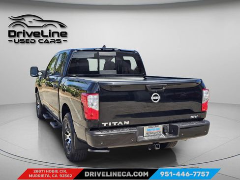 Used 2024 Nissan Titan SV w/ SV Convenience Package image 8