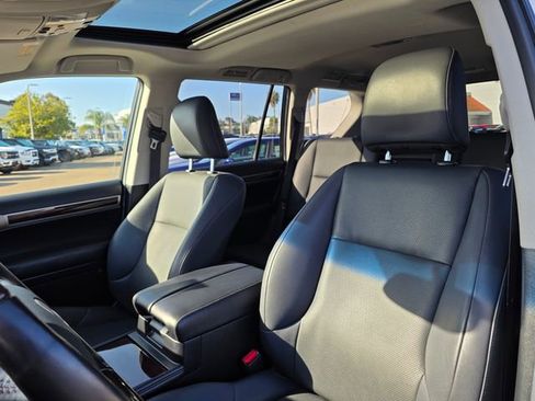 Used 2019 Lexus GX 460 Premium AWD/4WD image 17