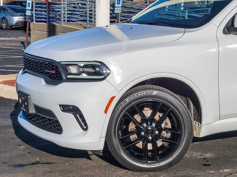 Used 2021 Dodge Durango GT image 2