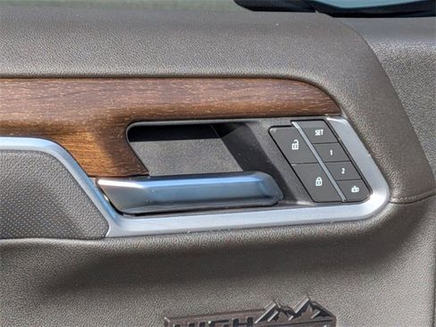 Used 2025 Chevrolet Silverado 1500 High Country w/ High Country Premium Package image 13