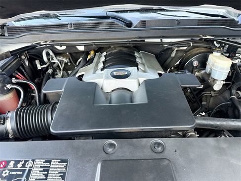 Used 2020 Cadillac Escalade ESV Luxury image 35