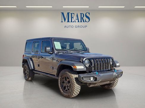 Used 2023 Jeep Wrangler Unlimited image 7