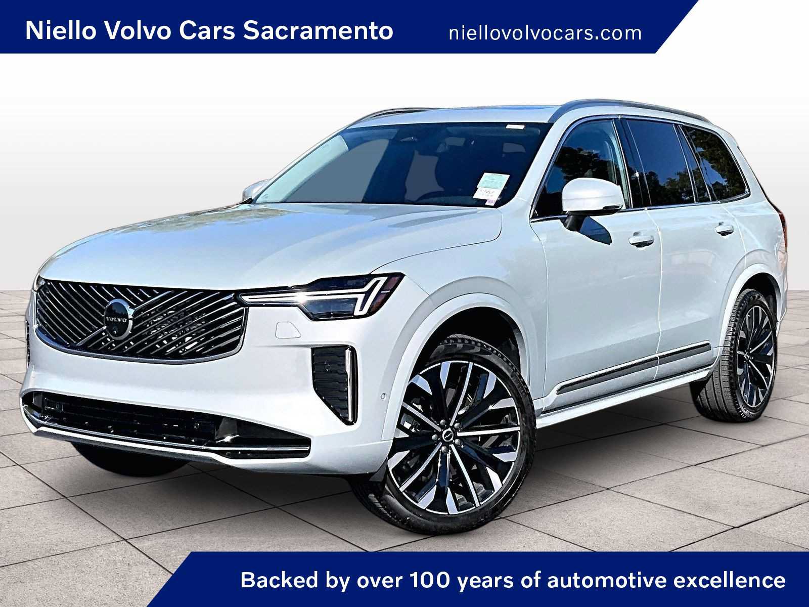 Used 2026 Volvo XC90 B5 Plus w/ Protection Package AWD/4WD image 1