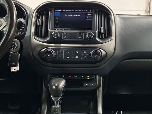Used 2022 Chevrolet Colorado Z71 w/ Trail Boss Package AWD/4WD image 25