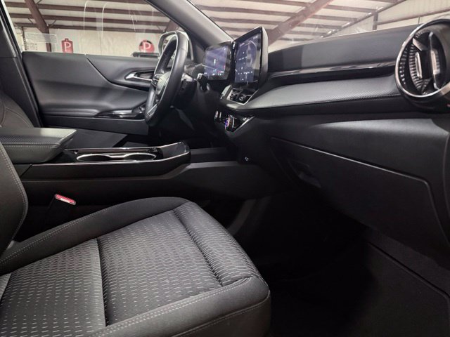 Used 2025 Chevrolet Equinox LT FWD image 14