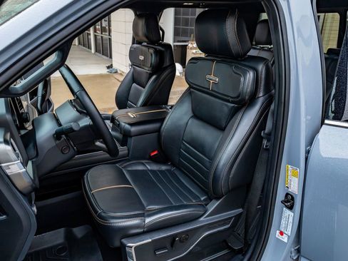 Used 2024 Ford F350 Platinum image 27