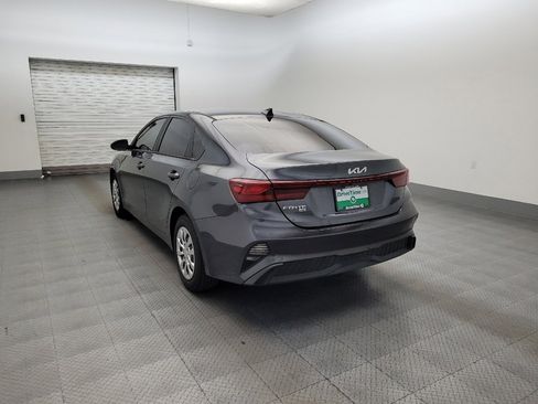 Used 2022 Kia Forte Sedan FWD image 5