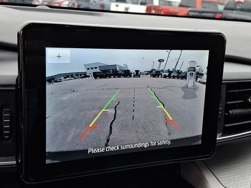 Used 2024 Ford Explorer XLT w/ Equipment Group 202A image 17