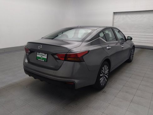 Used 2025 Nissan Altima 2.5 SV FWD image 9