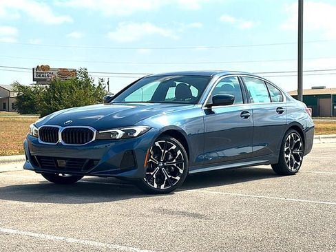 New 2026 BMW 330i Sedan w/ Premium Package RWD image 33