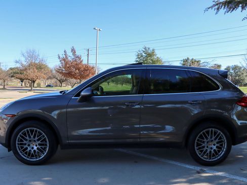 Used 2014 Porsche Cayenne image 9