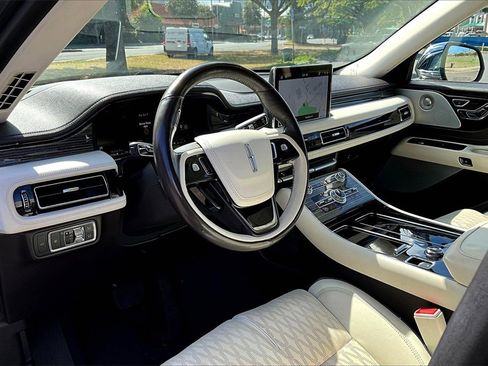 Used 2022 Lincoln Aviator Black Label w/ Dynamic Handling Package image 13