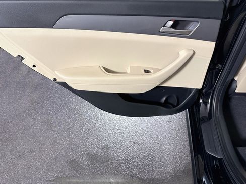 Used 2019 Hyundai Sonata SE FWD image 25