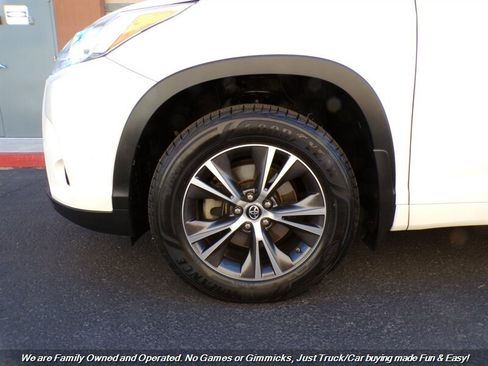 Used 2017 Toyota Highlander Plus w/ Carpet Mat Package image 45