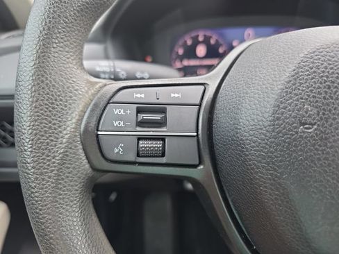 Used 2023 Honda Accord EX image 19