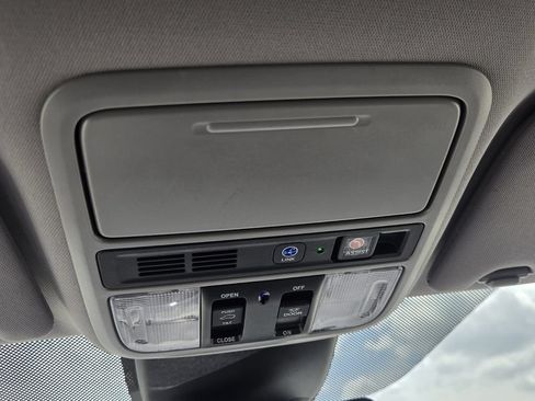 Certified 2024 Honda Odyssey Touring image 23