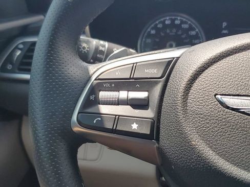 Used 2023 Genesis G70 2.0T RWD image 15