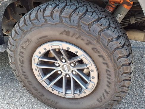 Used 2019 Ford F150 Raptor w/ Equipment Group 802A Luxury AWD/4WD image 7
