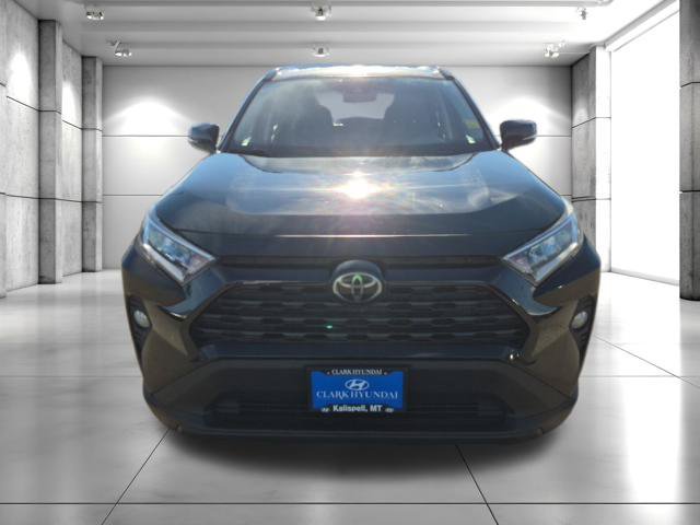 Used 2020 Toyota RAV4 XLE AWD/4WD image 3
