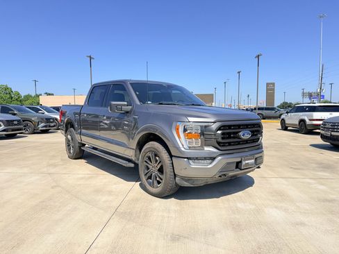 Used 2022 Ford F150 XLT w/ Equipment Group 302A High AWD/4WD image 12