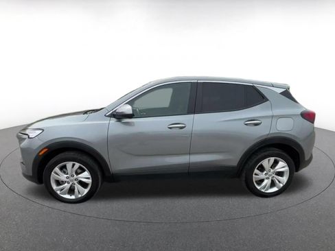 Used 2025 Buick Encore GX Preferred AWD/4WD image 9