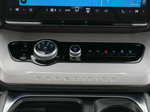 New 2026 Ford Expedition Max Active image 16