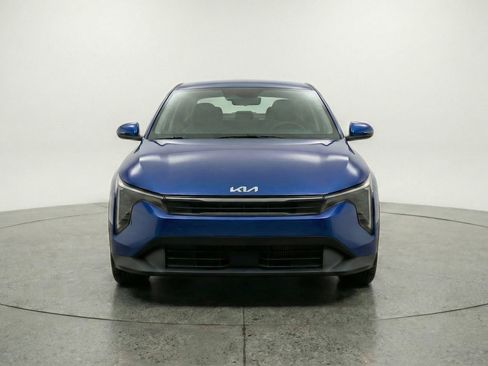 Used 2025 Kia K4 FWD image 2