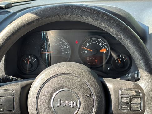 Used 2014 Jeep Patriot Sport w/ Power Value Group FWD image 29