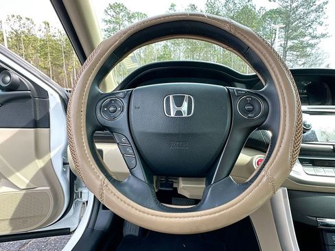 Used 2015 Honda Accord EX-L image 17