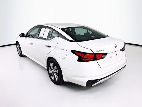 Used 2024 Nissan Altima 2.5 S FWD image 28