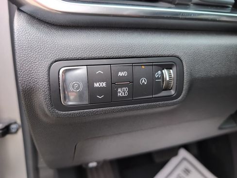 Used 2025 GMC Terrain Elevation w/ Elevation Premium Package AWD/4WD image 19