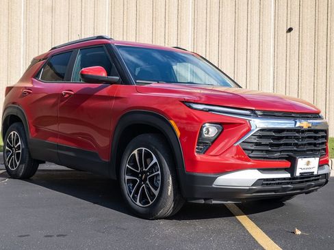 New 2026 Chevrolet TrailBlazer LT w/ Driver Confidence Package image 2